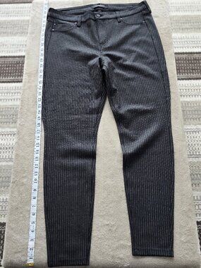 Liverpool Los Angeles 12/31 pin striped Trousers like new